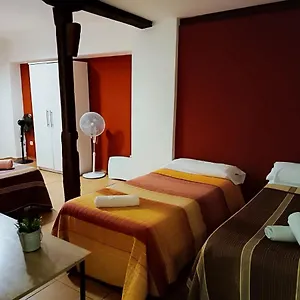 corrala-de-san-anton-sencillo-apartamento-en-pleno-centro.es-andalucia.com/
