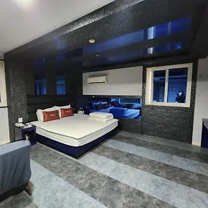  Hotel Sky